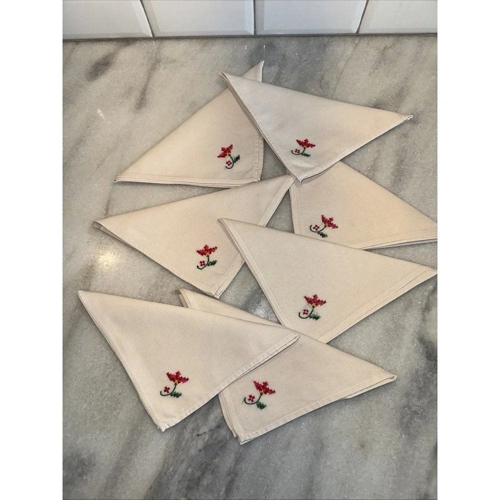 Set Of 7 Vintage embroidered Cloth Napkins With Pink Flowers